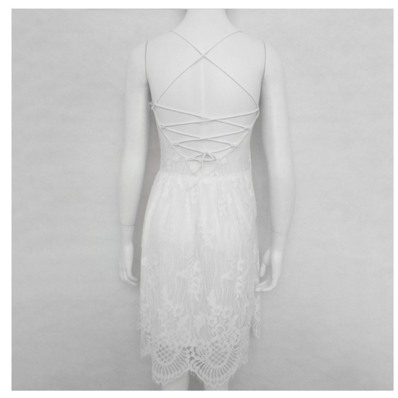 New arrivals!!! White summer lace up dress - Picture 6 of 6